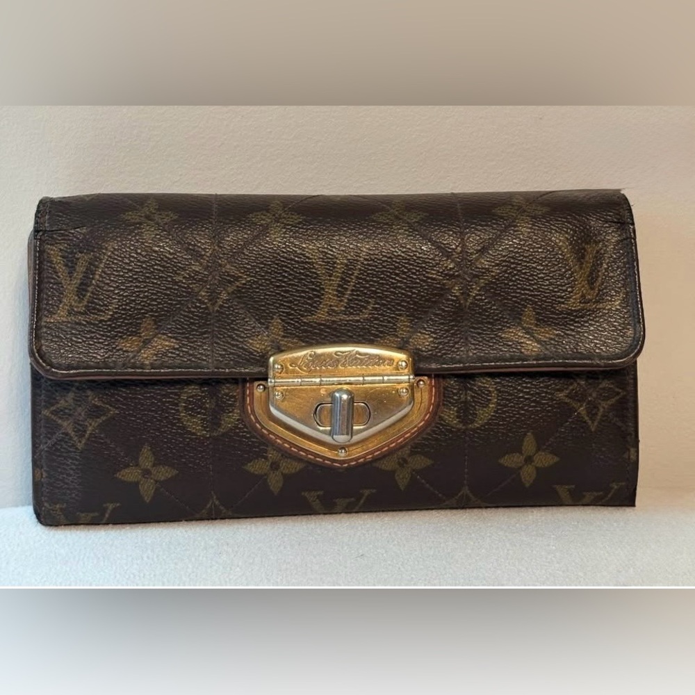 Louise Vuitton Monogram Étoile Sarah Wallet